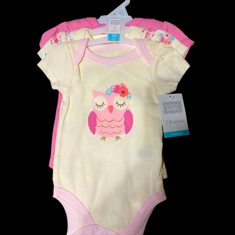Infant onesies 3 pieces brand new